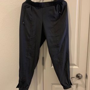 Old navy rip stop pant with elastic zip ankle